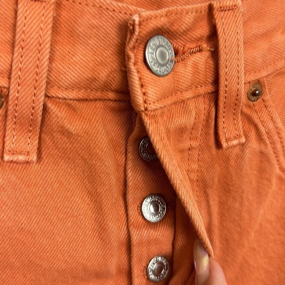 Levi's® Premium 501® High Rise Women’s Colored Denim Shorts in Leaf Orange Sz 26 - Picture 7 of 12